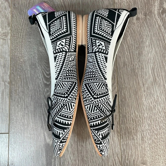 NWT Skechers Air Cooled Memory Foam Cleo Knit Skimmer Flats Black and Wh… - Picture 12 of 16